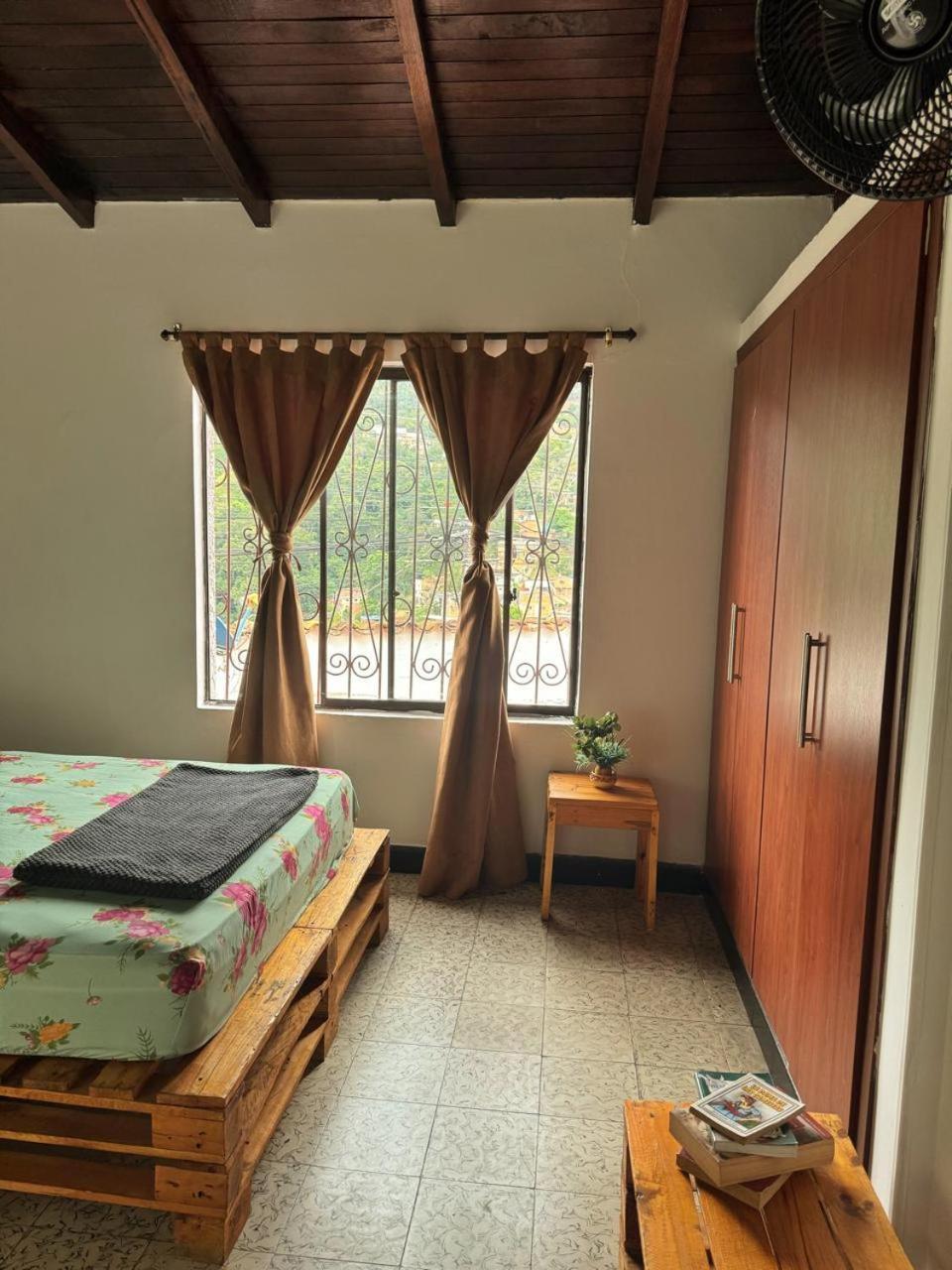 Tatami Hostel 布卡拉曼加 外观 照片